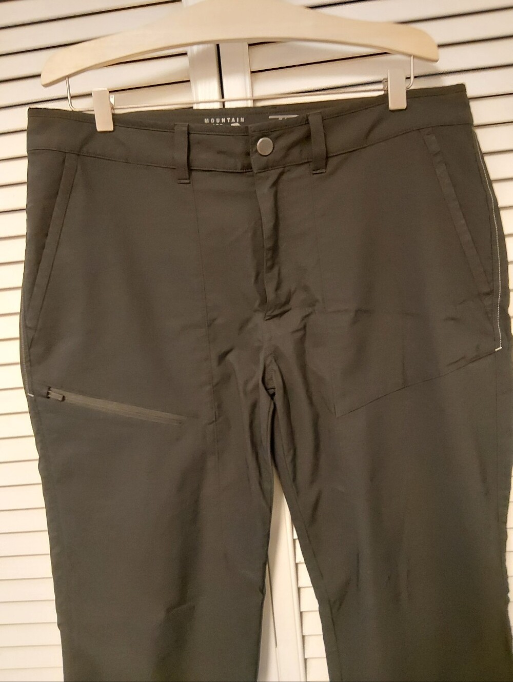 Mountain Hardwear Men's Black Stretch Utility Hiking Pants - Picture 3 of 13